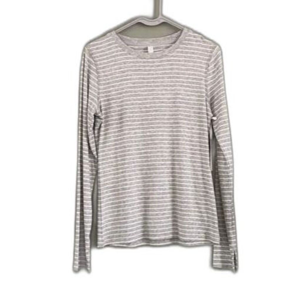 Stylus Women's M Gray/White Striped Top NWT